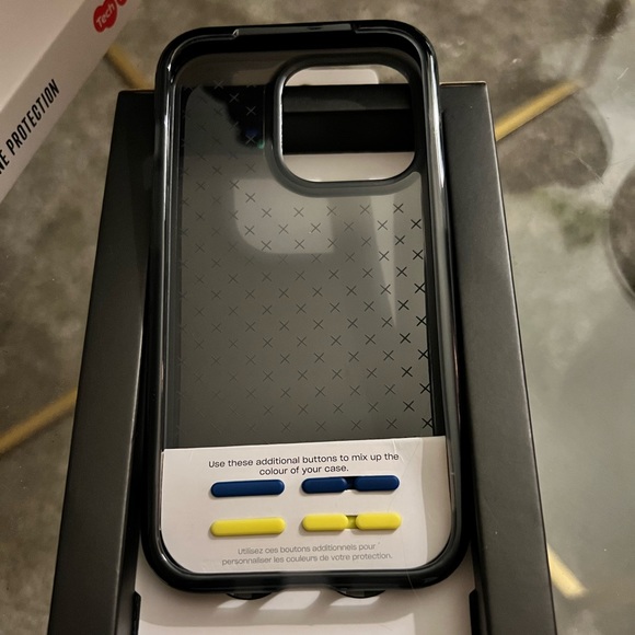 Brand New***Tech 21 EVOCHECK multi drop phone protection. IPhone 13 Pro case - Picture 2 of 4